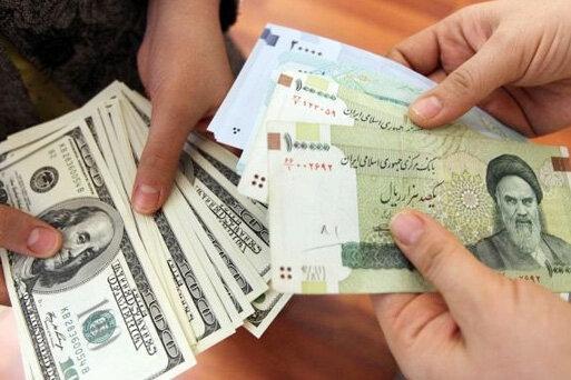 دلار در بازار آزاد ارزان تر از صرافی های بانکی شد دلار در بازار آزاد ارزان تر از صرافی های بانکی شد