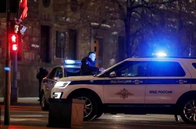 گمانه زنی ها درباره هویت عامل تیراندازی در مسکو ، تحقیقات برآورد ها درباره هویت عامل تیراندازی در مسکو ، تحقیقات ادامه دارد