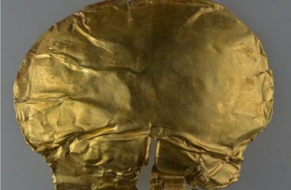 کشف نقاب طلای 3 هزار ساله
