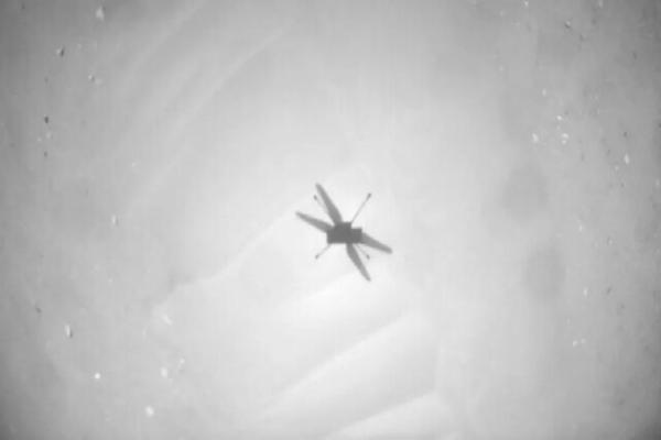 پرواز شگفتی ساز در آسمان مریخ، نبوغ ناسا رکورد شکست، عکس